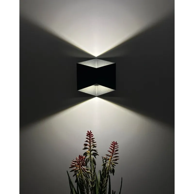 Вуличний світильник Nowodvorski 8142 Triangles LED 2x5W 3000K 700Lm IP54 чорний